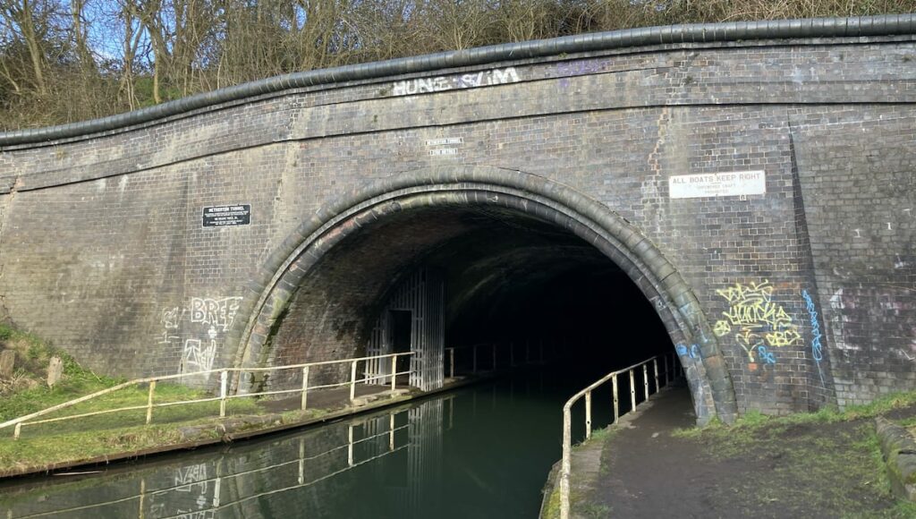 Visit the Netherton Tunnel - Discover its history & architecture